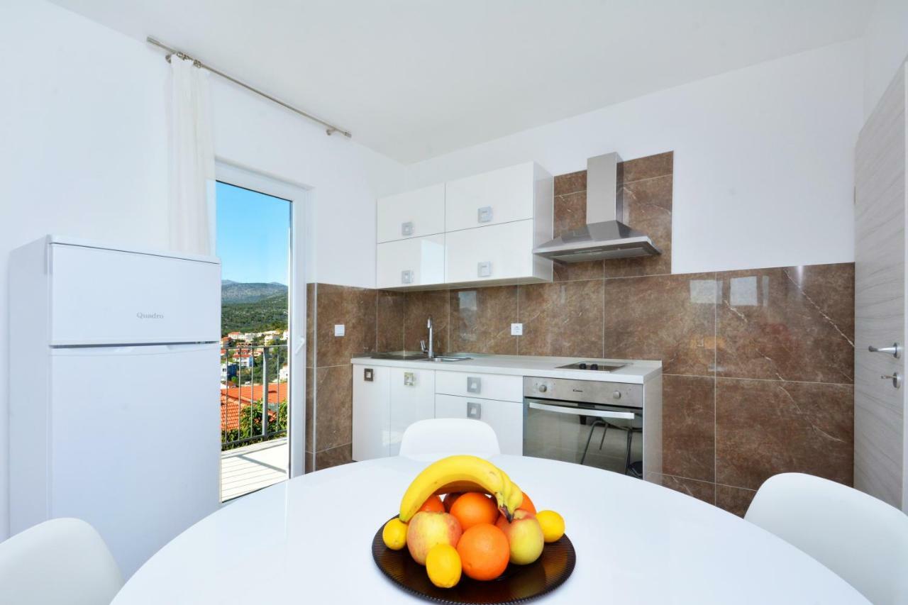 Apartment Reljic Seget Vranjica Esterno foto