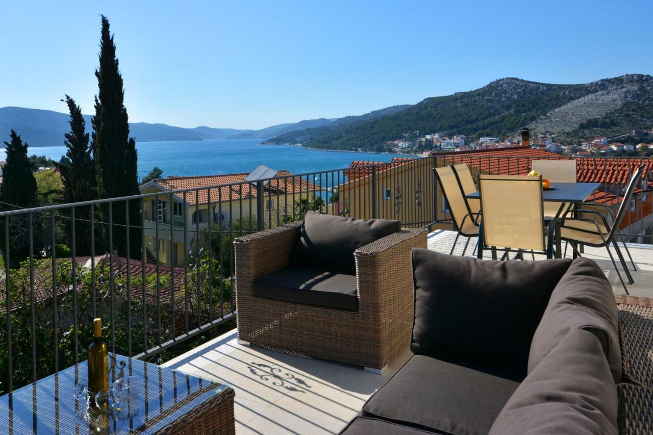 Apartment Reljic Seget Vranjica Esterno foto